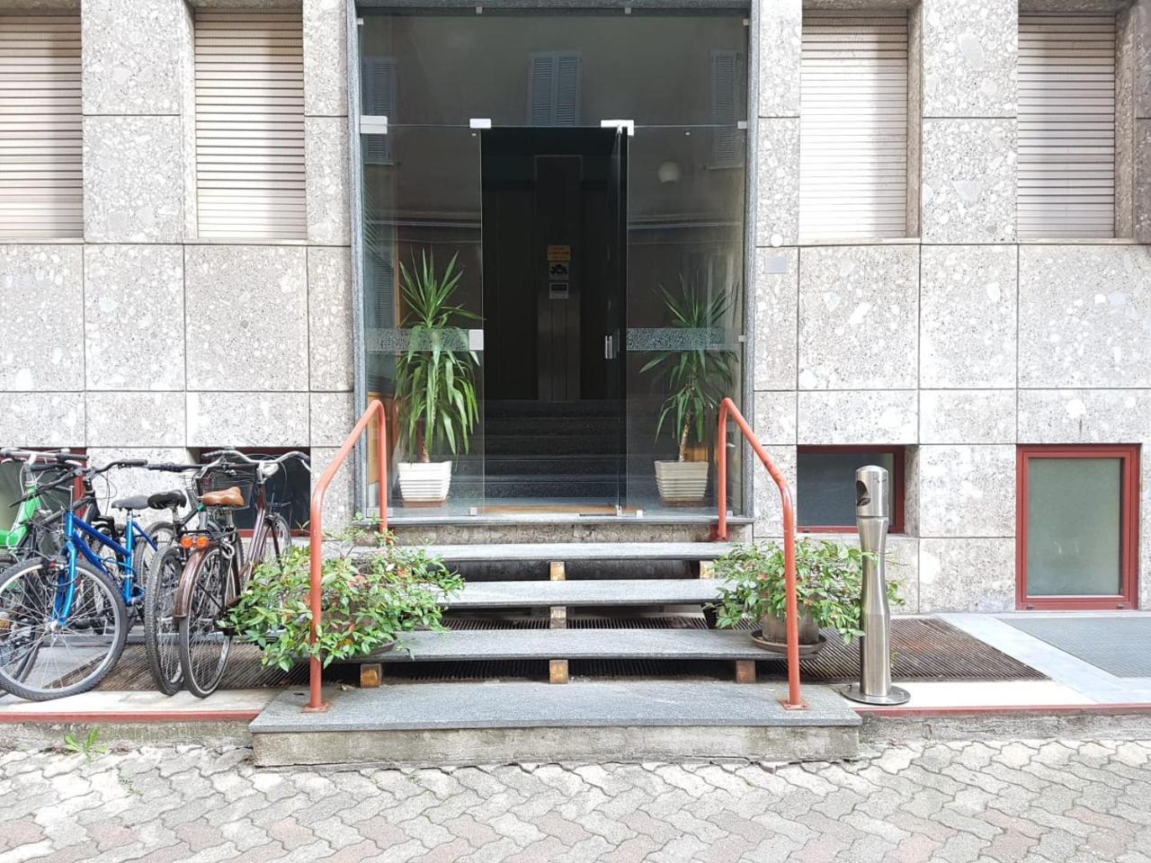 Warrest - Short Rent Apartments Milano Dış mekan fotoğraf